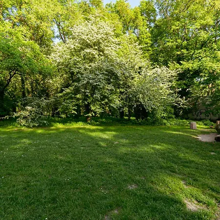 Апартаменты Park View - 150m Do Metra