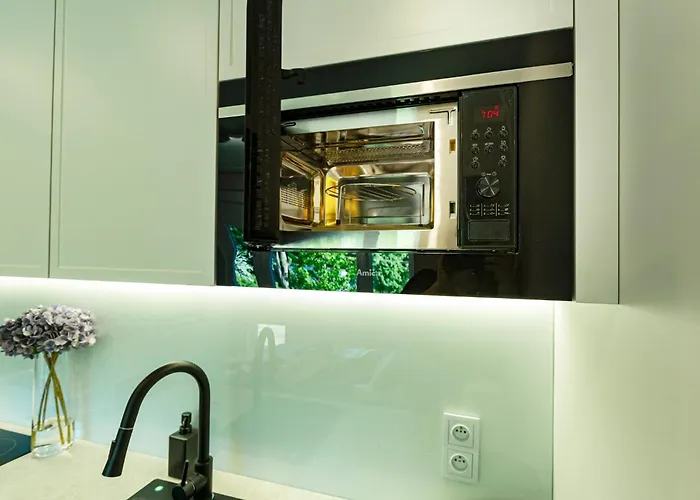 Park View - 150m Do Metra * ורשה