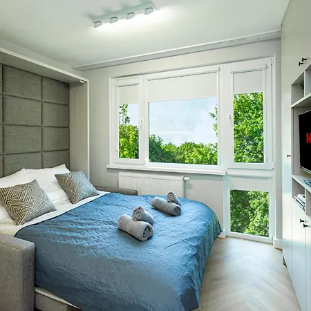 Park View - 150m Do Metra- Bezplatny Parking Appartamento